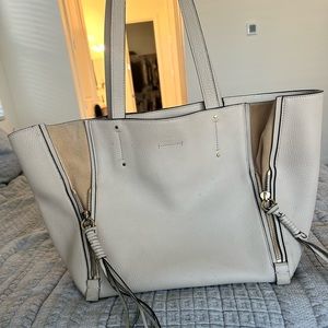 Chloe Milo Tote gently used condition